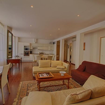 F3 Place Miot Apartment Ajaccio  Bagian luar foto